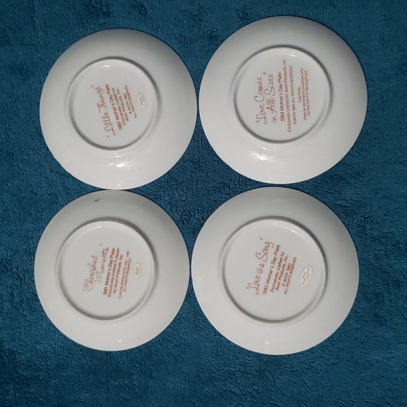Avon collection plates Mother's Day  1981, 82, 83 and 1984 - Picture 2 of 10